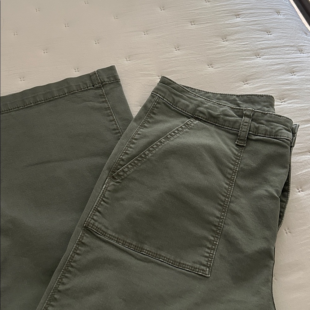 Style & Company Size 10 Olive Green Chinos